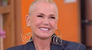 Aos 63, Xuxa grava na Globo com roupa curtíssima e pernões sarados roubam a cena