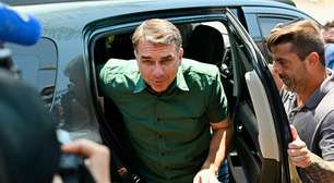 Democratas criticam vistos e defendem deportação de Flávio Bolsonaro dos EUA
