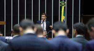Crescimento da bancada bolsonarista faz Câmara correr para mudar eleição para deputado federal antes do novo Congresso