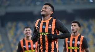Alisson Santana brilha, e Shakhtar vence com dois golaços do brasileiro