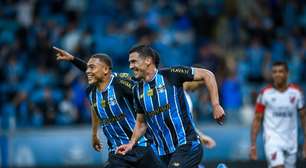 Grêmio vence o Athletico e deixa o Z4 do Brasileirão