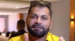 VÍDEO: Prefeito do Maranhão causa alvoroço ao aparecer com duas esposas no mesmo palco