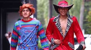 Jogadores do Chivas chegam fantasiados ao treino no clima do Halloween