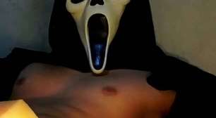 De vilão a símbolo sexual: entenda o fetiche gay por Ghostface