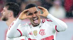 Samuel Lino faz dois, celebra fase e valoriza grupo do Flamengo