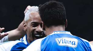 Kaio Jorge provoca o Atlético e joga milho no gramado da Arena: "Minha casa"