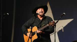 Garth Brooks não deixa Oklahoma esquecer de suas origens em retorno animado para casa