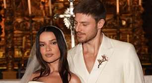 De propósito? Veja qual padrinho famoso chegou atrasado ao casamento de Juliette