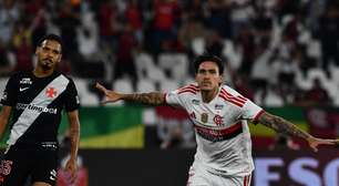 Flamengo goleia o Vasco e abre 3 pontos do Palmeiras na liderança do Brasileirão