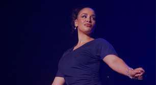Jorja Smith entrega espetáculo chique e dançante em sua aguardada volta ao Brasil