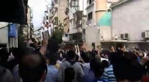Imagens mostram protestos pacíficos na Síria