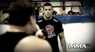 Matheus Serafim, atleta de MMA, conta projeção das suas aulas, preparação para o Max Fight e planos futuros