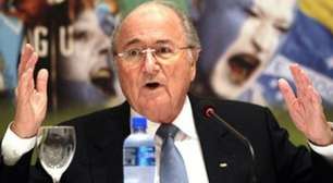 Blatter lembra "invasão corintiana" em inauguração do Castelão