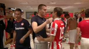 Veja bastidores da comemoração do título do Olympiacos