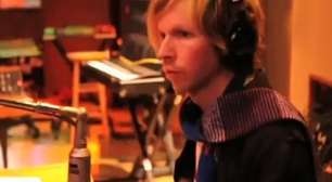 Beck recria álbuns inteiros com projeto Record Club