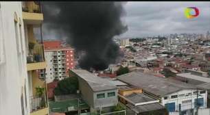 vc repórter: incêndio atinge galpão e fere 2 em São Paulo