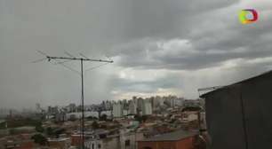 Leitor filma chegada da chuva em Heliópolis, zona sul de SP