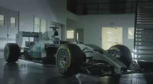 Campeã Mercedes mostra novo carro e faz promessas para 2015