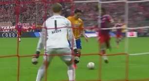Alemão: Neuer salva Bayern de Munique com defesa espetacular
