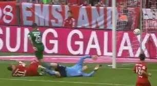 Golaço! Neuer sofre "gol de letra" em derrota do Bayern