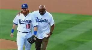 Spider troca octágono por arremesso em jogo de beisebol