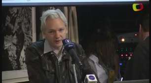 Assange promete novos vazamentos sobre Hillary Clinton