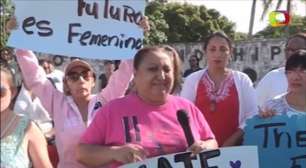 Mulheres protestam em Miami contra Trump: racista e misógino
