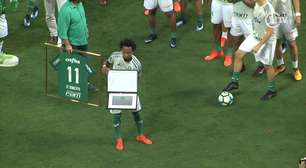 Zé Roberto é homenageado em despedida no Allianz