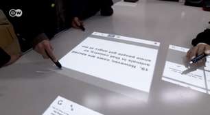 Mesas digitais são testadas em salas de aula no Japão