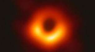 Cientistas revelam primeira imagem de um buraco negro