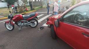Motociclista fica ferido em forte batida entre carro e moto em Toledo
