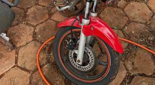 Guarda Municipal encontra moto abandonada em Cascavel