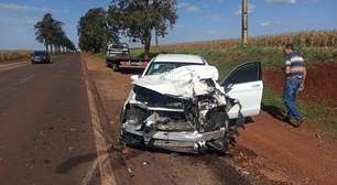 Carro fica destruído e motorista escapa ilesa de acidente na PR-182 em Toledo