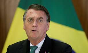 Bolsonaro veta R$3,2 bi e libera R$4,9 bi no fundo eleitoral