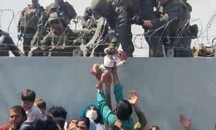 Bebê afegão entregue a soldado é reencontrado após 4 meses