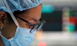Por que mulheres têm mais chance de morrer se operadas por cirurgiões homens?