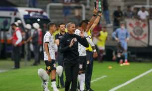 Após decepção, Sylvinho diz que Corinthians merecia ganhar