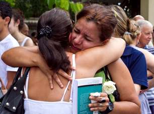 Ato em Santa Maria distribui abraços a parentes das vítimas da Kiss
