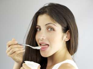 Nutricionista lista 5 alimentos que beneficiam o cabelo