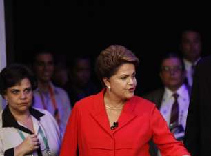 Dilma vê "processo golpístico" em insinuação de impeachment