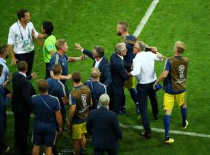 Seleção alemã suspende funcionários que provocaram suecos