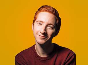 Ator de "High School Musical" conta que é bissexual no TikTok