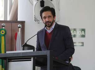 Prefeito de SP promete Réveillon, Carnaval e Lolla para 2022