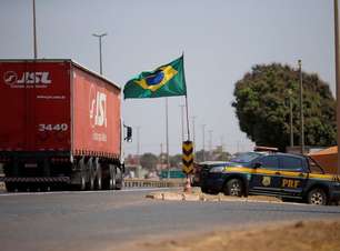 Movimento de caminhoneiros perde força e atinge 3 Estados