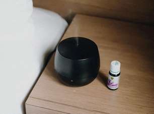 Melatonina e Aromaterapia: óleo essencial de lavanda para dormir bem