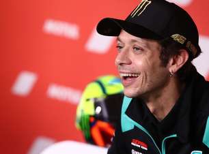 Rossi recorda disputa interna com Lorenzo na Yamaha: "Era difícil não brigarmos"