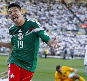 México volta a vencer Nova Zelândia e garante vaga na Copa de 2014