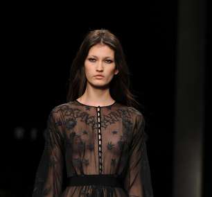 Grife aposta em transparência na semana de moda de Milão