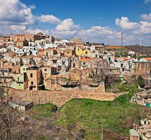 Airbnb pagará para 4 pessoas viverem em vilarejo italiano