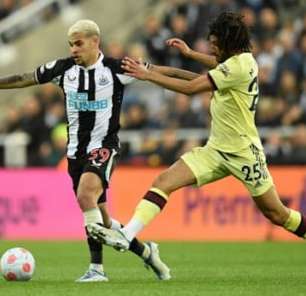 Bruno Guimarães marca e Newcastle vence o Arsenal, que se complica por vaga na Champions